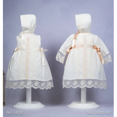 Vestido bautizo niña de tul de topos con encajes y capota 34281