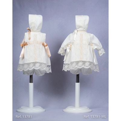 Jesusito bautizo de tul de topos con encajes y capota 13781
